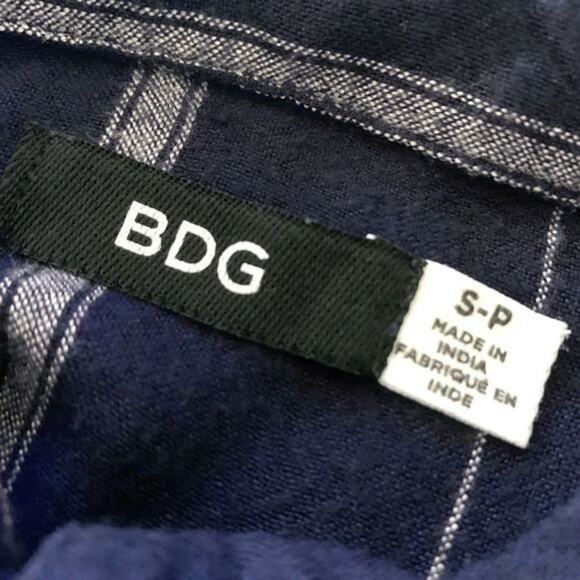 BDG URBAN OUTFITTERS Navy Stripe High Low Flannel‎ Shirt Size S White Smocked - Picture 7 of 7